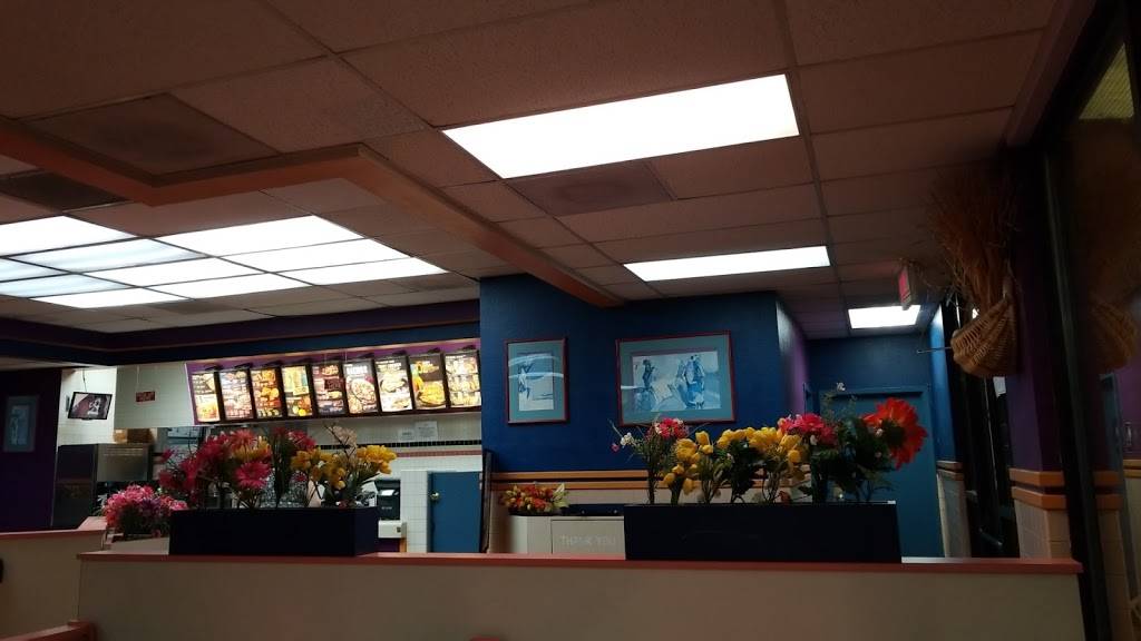 Taco Bell | meal takeaway | 12910 Foothill Blvd, Sylmar, CA 91342, USA | 8188980875 OR +1 818-898-0875