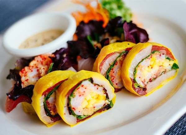 Mikasa Chiisai | restaurant | 65 Boulevard Samson, Laval, QC H7X 3E6, Canada | 4506898899 OR +1 450-689-8899