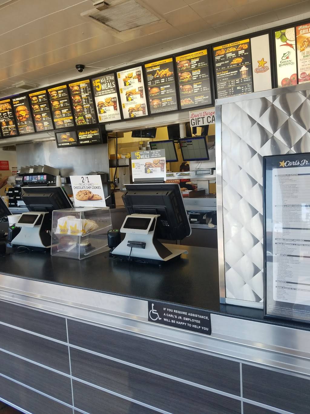 Carls Jr. | meal takeaway | 21532 Brookhurst St, Huntington Beach, CA 92646, USA | 7149688433 OR +1 714-968-8433