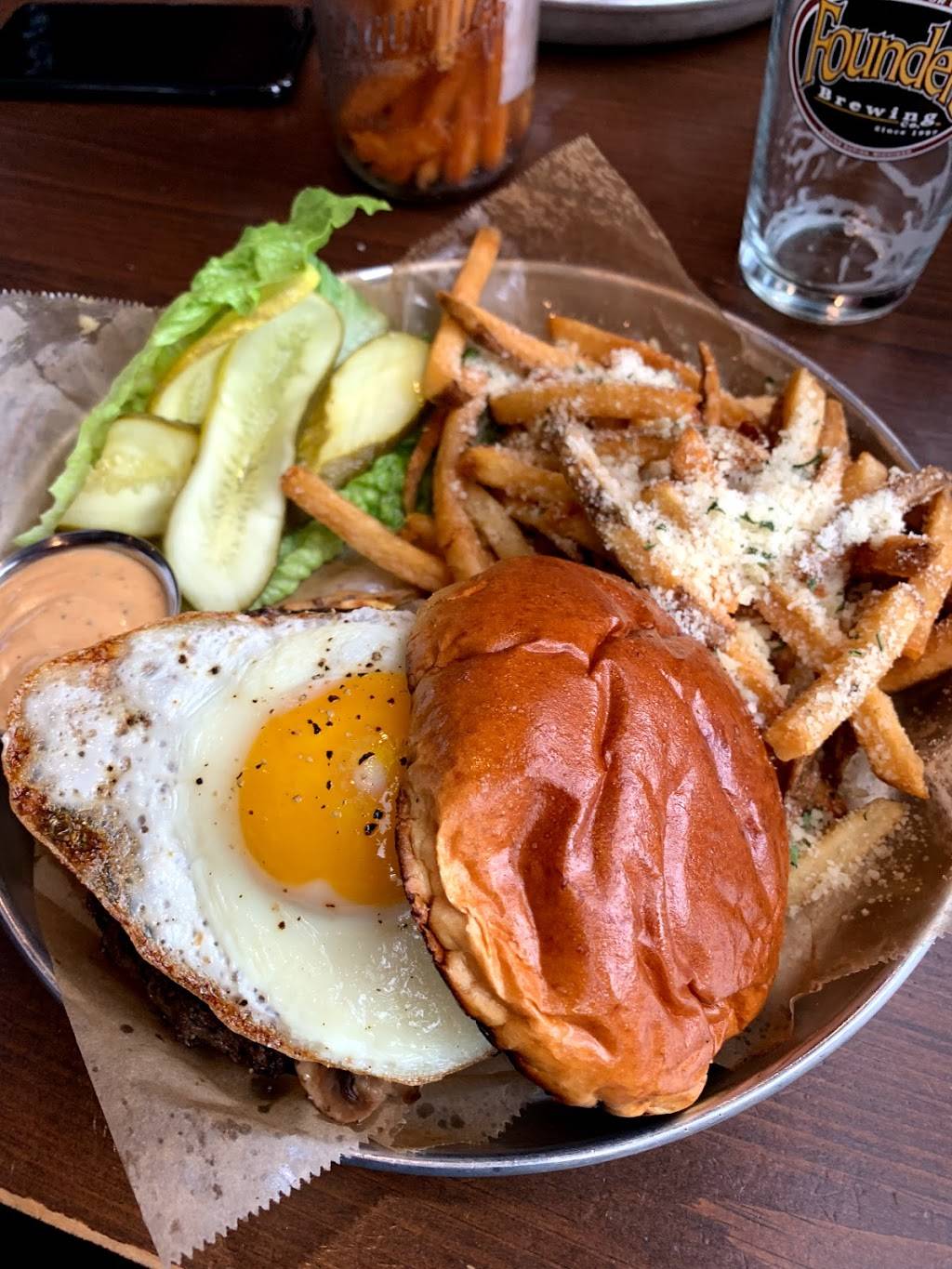 Burger Bar Chicago | restaurant | 1150 S Michigan Ave, Chicago, IL 60605, USA | 3129880162 OR +1 312-988-0162