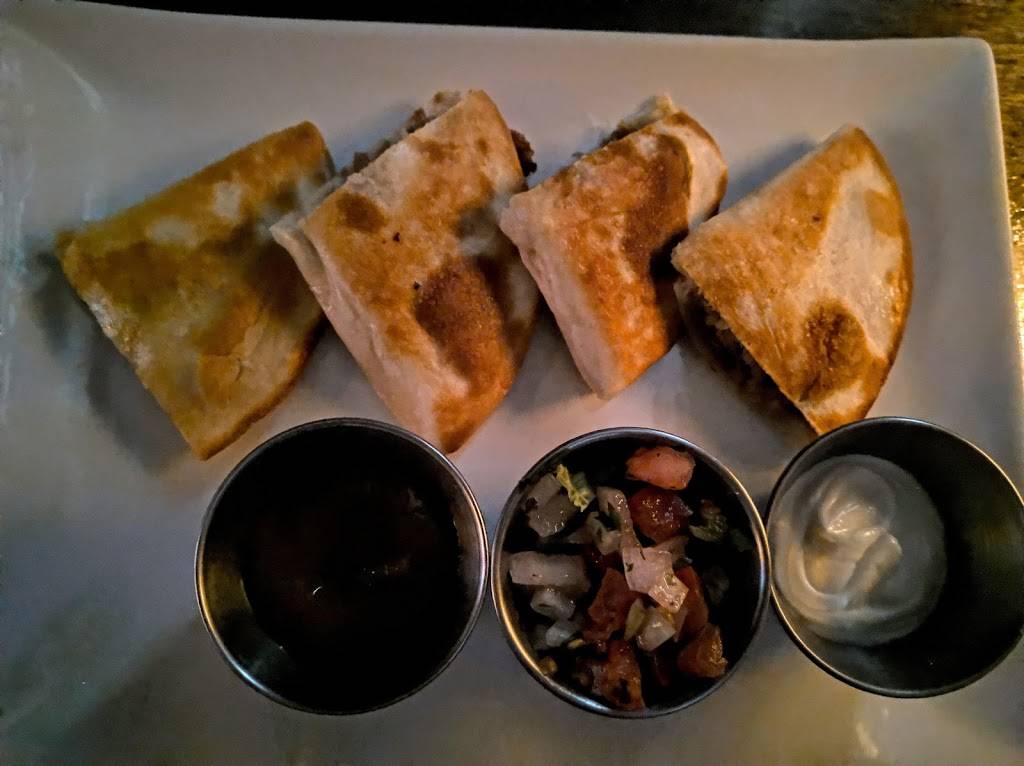 Theos - Fayetteville | restaurant | 318 Campbell Ave, Fayetteville, AR 72701, USA | 4795270086 OR +1 479-527-0086