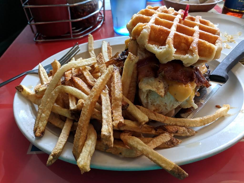 Sunrise Inn of Warren | restaurant | 510 E Market St, Warren, OH 44481, USA | 3303925176 OR +1 330-392-5176