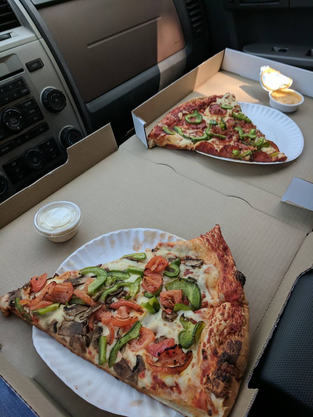 Victorias Pizza | restaurant | 259 Grange Rd, Guelph, ON N1E 6R5, Canada | 5198211000 OR +1 519-821-1000