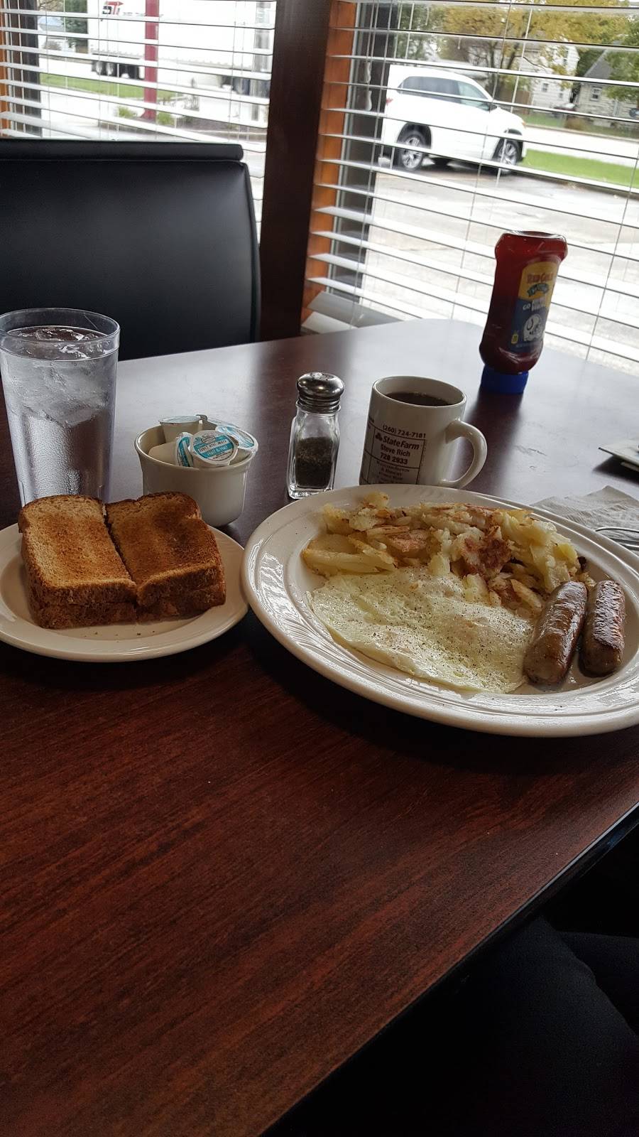 Indiana Pancake House & Restaurant | restaurant | 1241 N 13th St, Decatur, IN 46733, USA | 2607247181 OR +1 260-724-7181