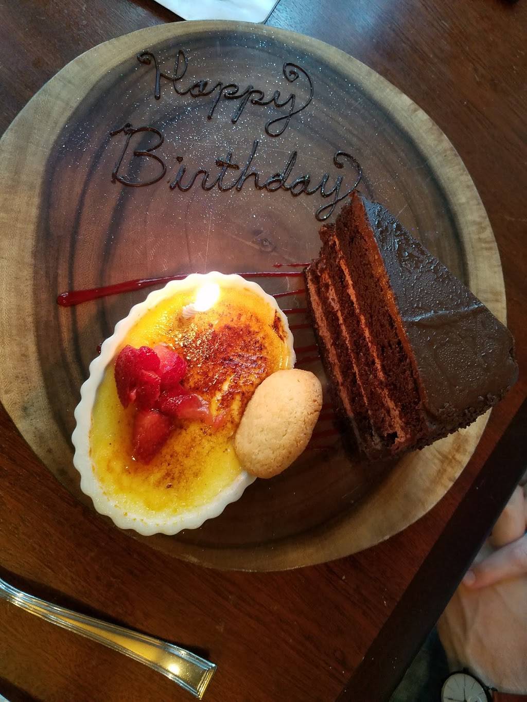 Marchands Bar & Grill | restaurant | 501 5th Ave NE, St. Petersburg, FL 33701, USA | 7278248072 OR +1 727-824-8072