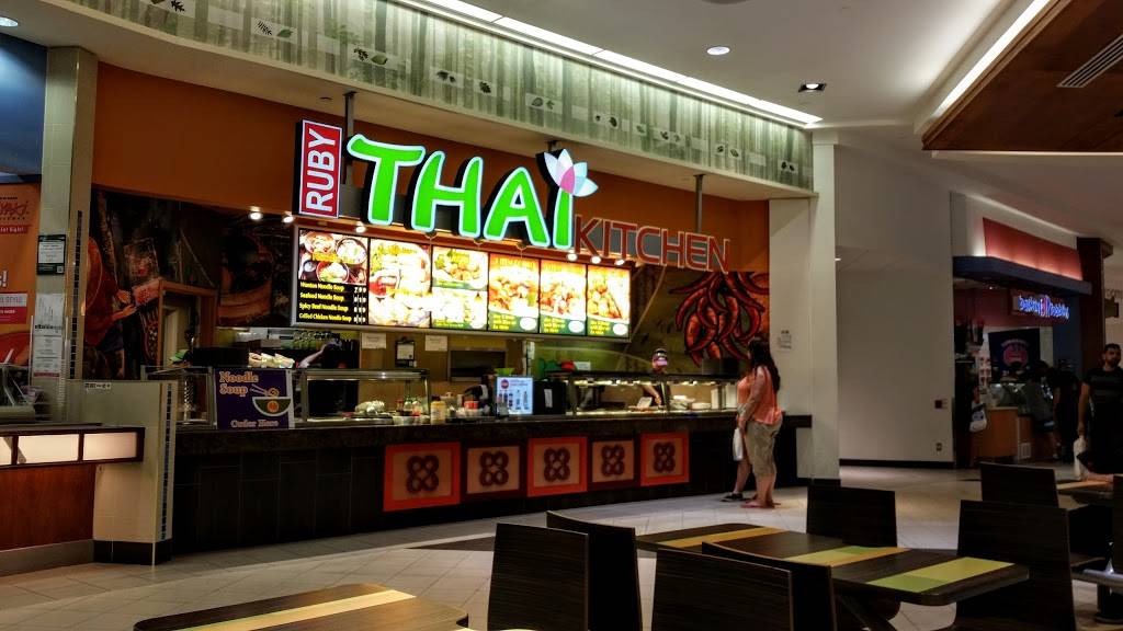 Ruby Thai | restaurant | 17600 Yonge St fc01, Newmarket, ON L3Y 4Z1, Canada | 9058689088 OR +1 905-868-9088