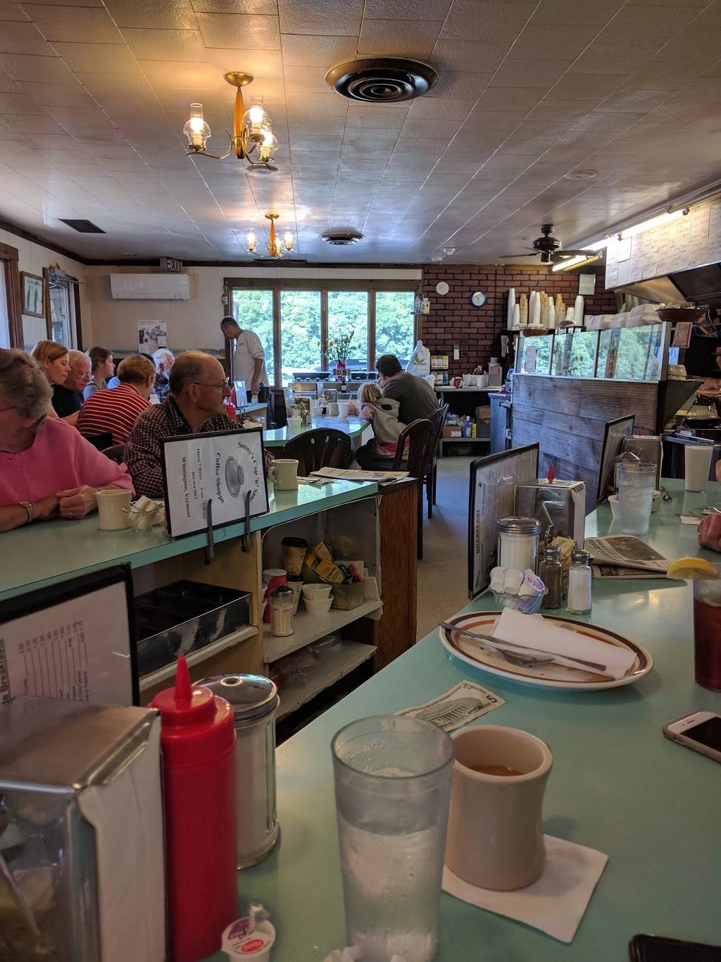 Cup N Saucer Restaurant | restaurant | 157 VT-100, Wilmington, VT 05363, USA | 8024645813 OR +1 802-464-5813