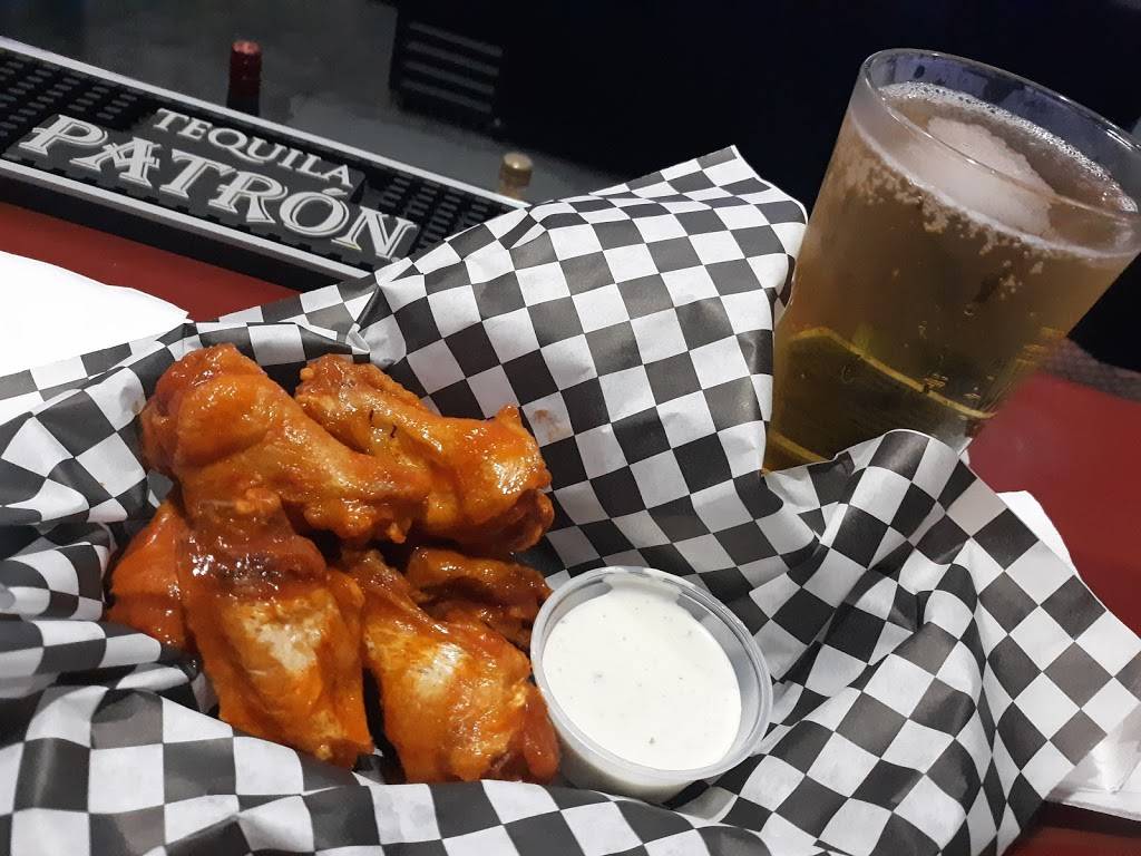 Aces Sports Bar SA | restaurant | 8373 Perrin Beitel Rd, San Antonio, TX 78218, USA | 2103142133 OR +1 210-314-2133