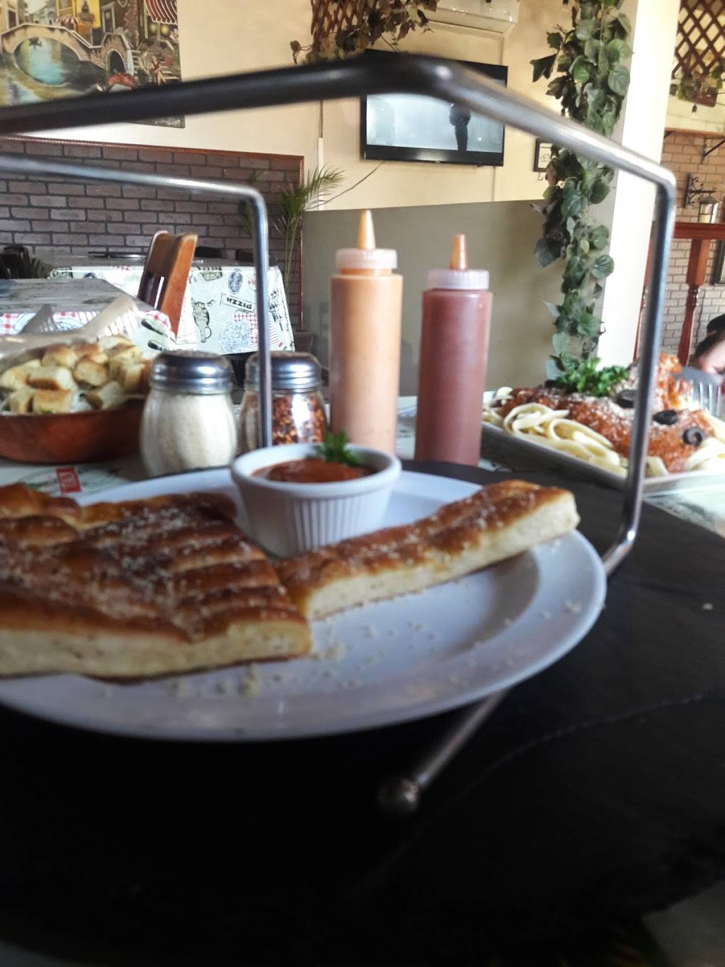 Pizza & Love | restaurant | Blvd. Casa Blanca S/N, Las Misiones, 22215 Tijuana, B.C., Mexico | 016646456040 OR +52 664 645 6040