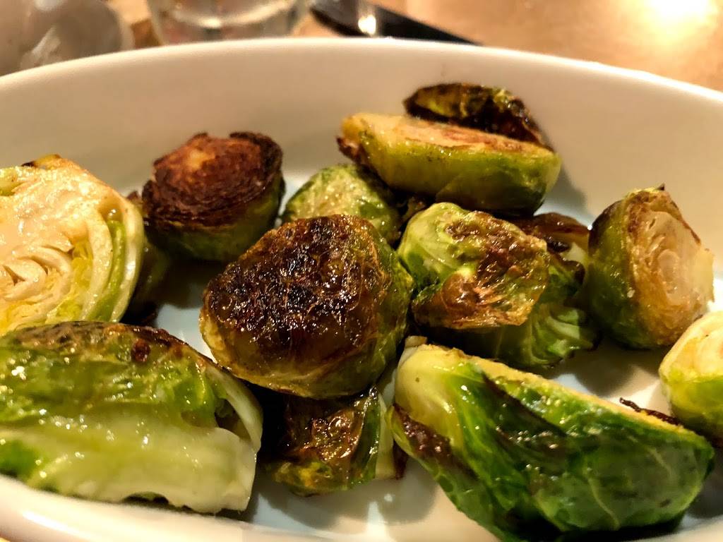 Sophies Steakhouse & Bar | restaurant | 272 Broadway St, South Haven, MI 49090, USA | 2696372121 OR +1 269-637-2121