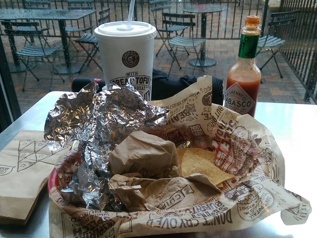 Chipotle Mexican Grill | restaurant | 13250 Technology Dr, Eden Prairie, MN 55344, USA | 9529345955 OR +1 952-934-5955