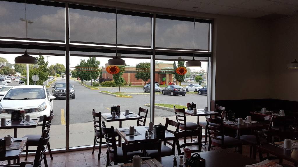 Eggsquis | restaurant | 234 Rue St-Charles, Sainte-Thérèse, QC J7E 2B4, Canada | 4504350444 OR +1 450-435-0444