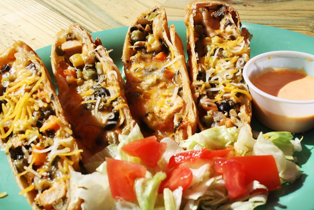 Jennas Breezeway | restaurant | 20 N Brevard Ave, Cocoa Beach, FL 32931, USA | 3217844240 OR +1 321-784-4240