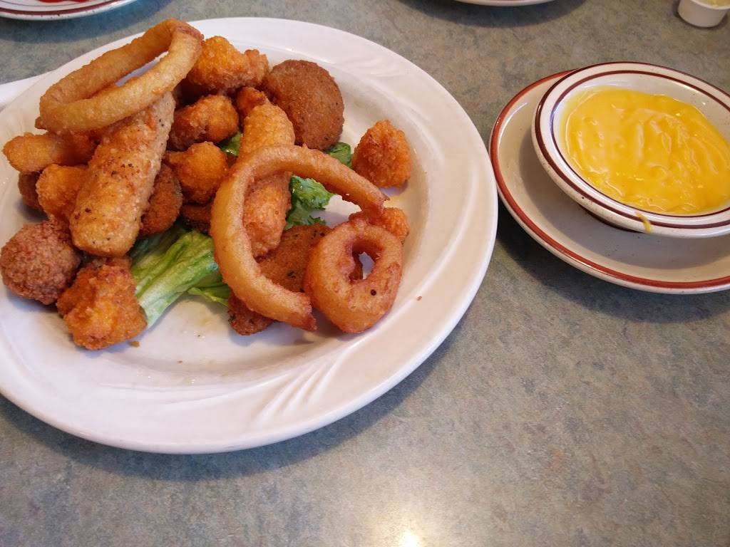 Deerfield Family Restaurant | restaurant | 61239,, 2215 John Deere Rd, East Moline, IL 61244, USA | 3097923900 OR +1 309-792-3900