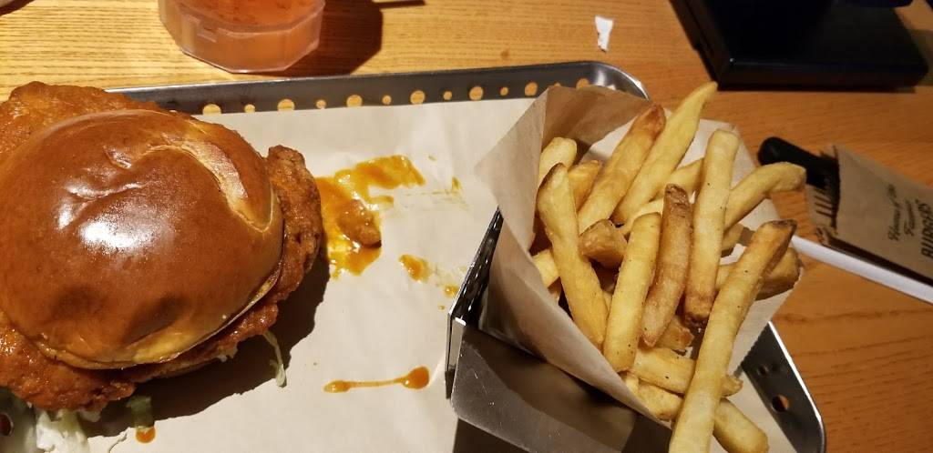 Chilis Grill & Bar | meal takeaway | 9350 Atlantic Blvd, Jacksonville, FL 32225, USA | 9047253450 OR +1 904-725-3450