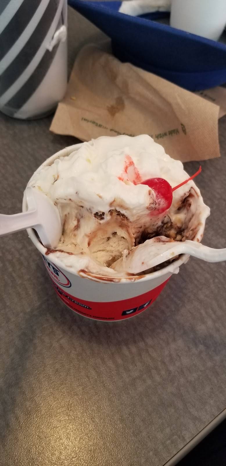 Manninos | restaurant | 3420 Atlantic Ave, Virginia Beach, VA 23451, USA | 7573902580 OR +1 757-390-2580