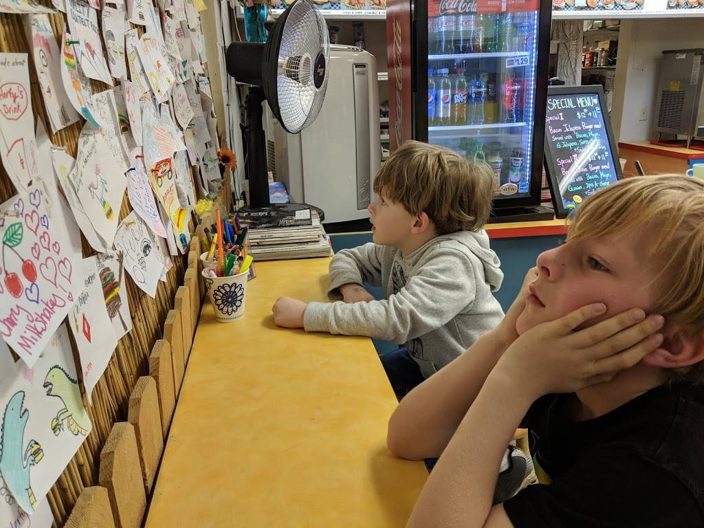 Herfys Burger | restaurant | 23029 100th Ave W, Edmonds, WA 98020, USA | 4257768811 OR +1 425-776-8811