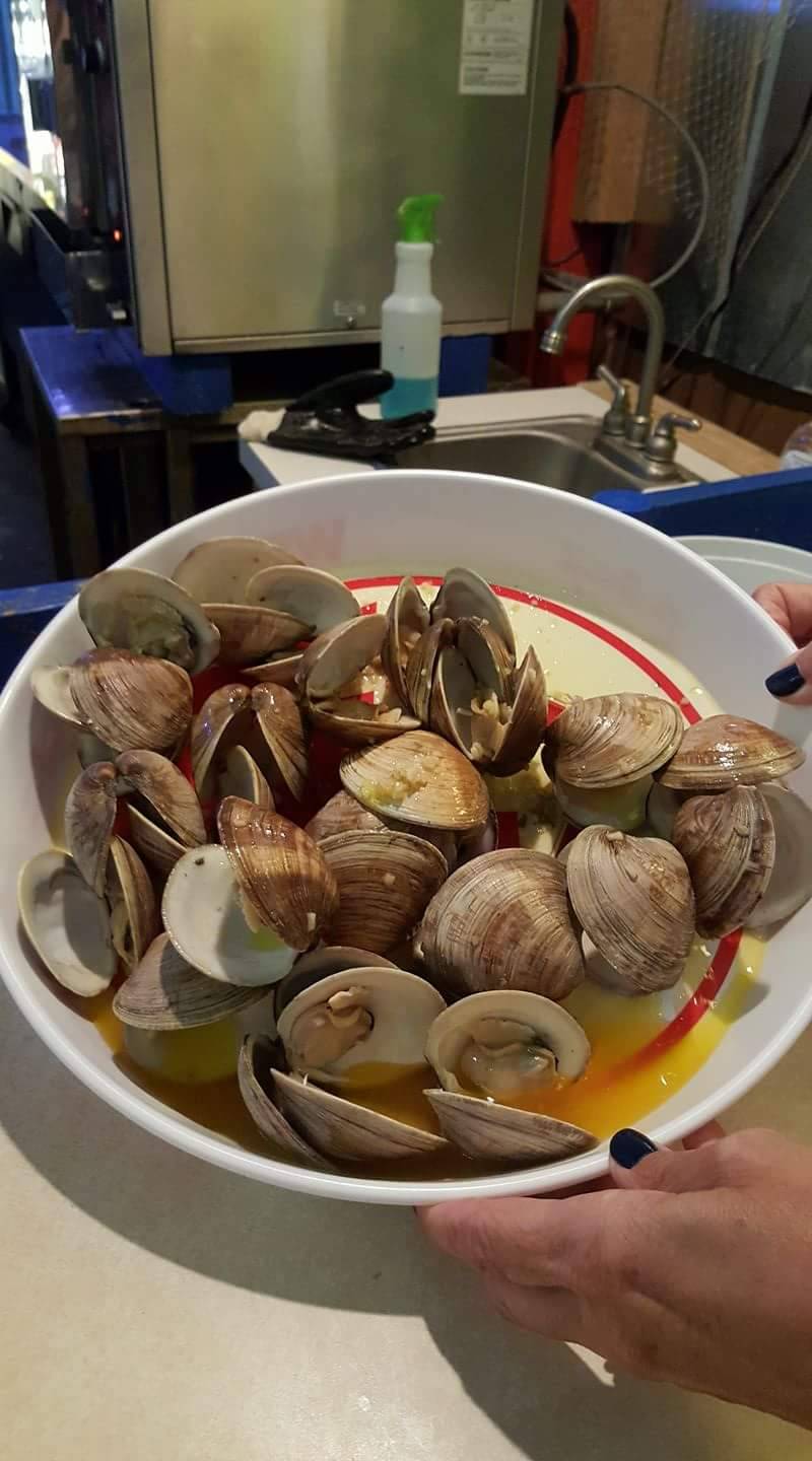 Magnolias Oyster Bar | restaurant | 201 W Magnolia St, Leesburg, FL 34748, USA | 3523230093 OR +1 352-323-0093