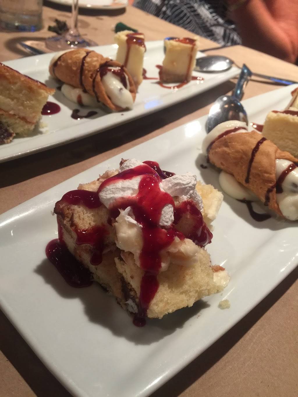 LaMottas Italian Restaurant & Pizzeria | meal takeaway | 15660 San Carlos Blvd #225, Fort Myers, FL 33908, USA | 2394825505 OR +1 239-482-5505