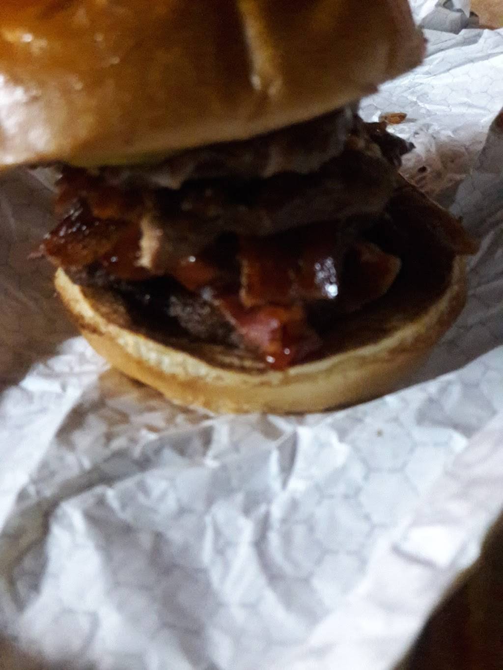 Wendys | restaurant | 5420 Manatee Ave W, Bradenton, FL 34209, USA | 9417490577 OR +1 941-749-0577