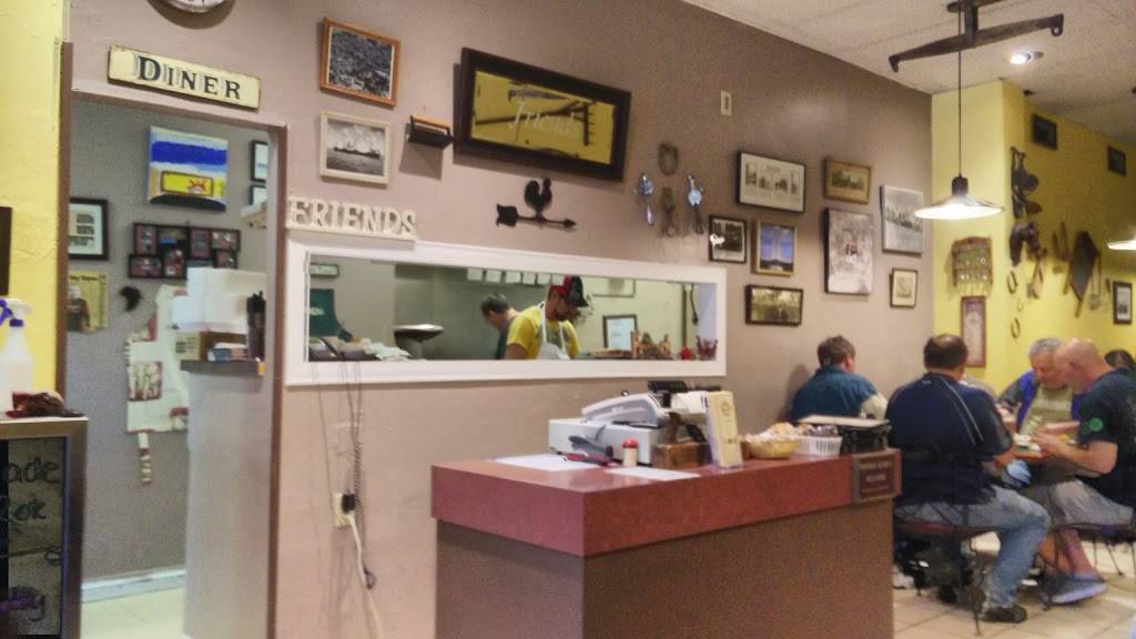 Friends Diner | restaurant | 400 Laclie St, Orillia, ON L3V 4P5, Canada | 7053268594 OR +1 705-326-8594