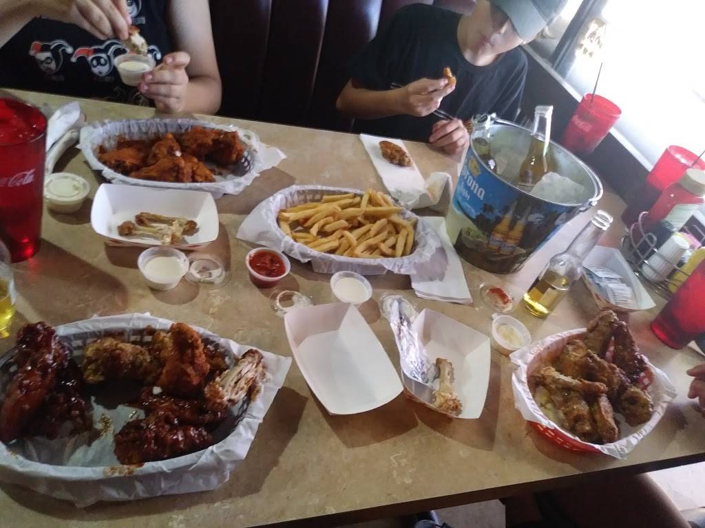 Fillys Roadhouse | restaurant | 1615 N Apache Trail, Apache Junction, AZ 85119, USA | 4806713056 OR +1 480-671-3056