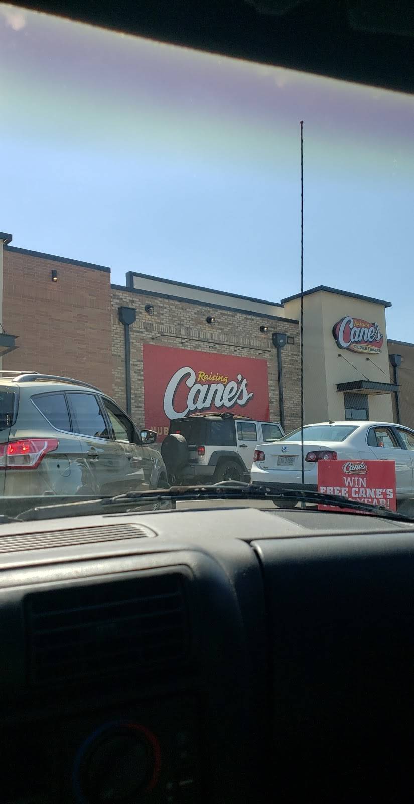 Raising Cane’s Chicken Fingers | meal takeaway | 7841 Troy Pike, Huber Heights, OH 45424, USA | 9372001191 OR +1 937-200-1191