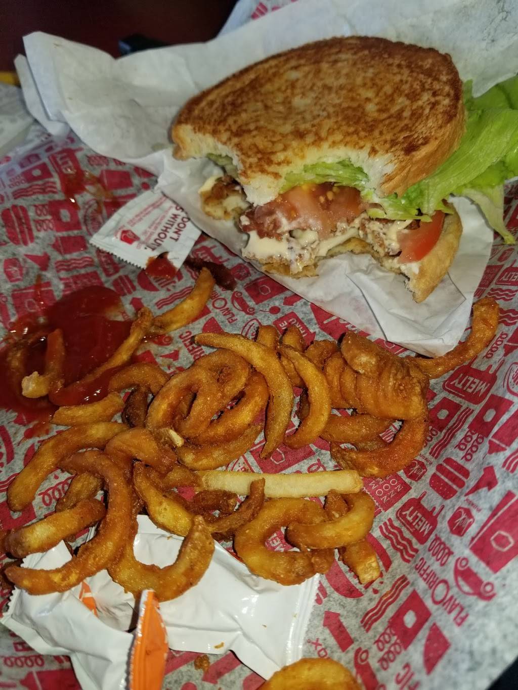 Jack in the Box | restaurant | 22908 Lyons Ave, Santa Clarita, CA 91321, USA | 6612543330 OR +1 661-254-3330