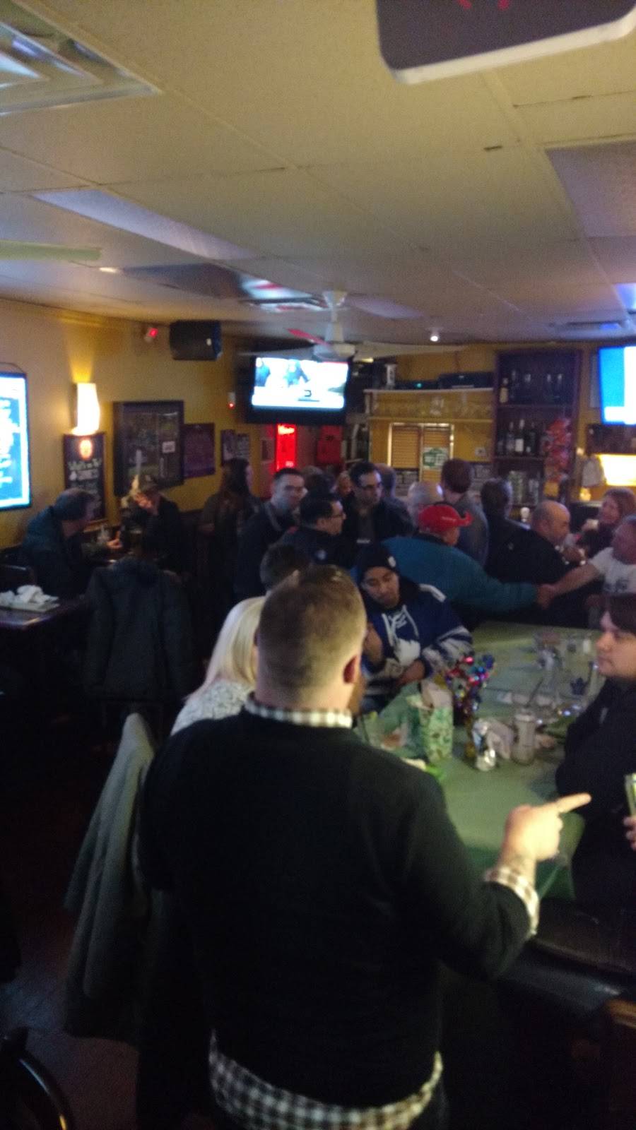 The Korner Pub | restaurant | 3045 Kingston Rd, Scarborough, ON M1M 1P1, Canada | 4162650392 OR +1 416-265-0392