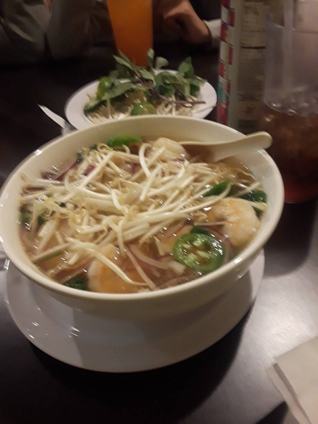 JJ Sushi & Pho | restaurant | 111 W Olive Dr Suite E, San Ysidro, CA 92173, USA | 016196901888 OR +52 619 690 1888