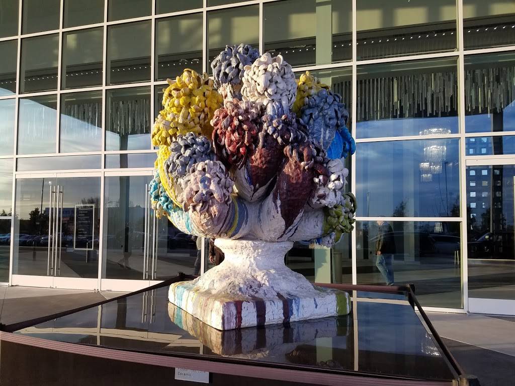 Hollywood Park Casino | restaurant | 3883 W Century Blvd, Inglewood, CA 90303, USA | 3103302800 OR +1 310-330-2800