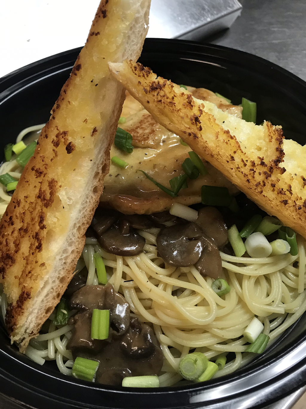 Chi-Town Dogs | restaurant | 541 B Auburn Dr., Island Lake, IL 60042, USA | 8478655179 OR +1 847-865-5179