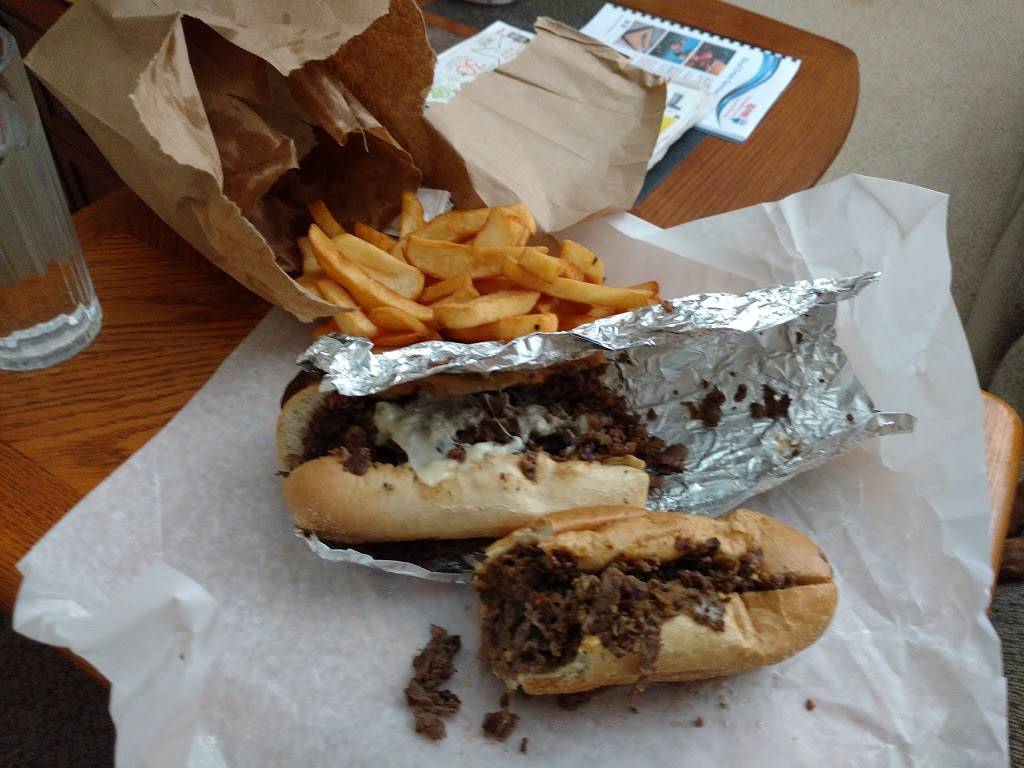 Giovannis Roast Beef & Pizza | restaurant | 141 Main St, Salem, NH 03079, USA | 6038368410 OR +1 603-836-8410