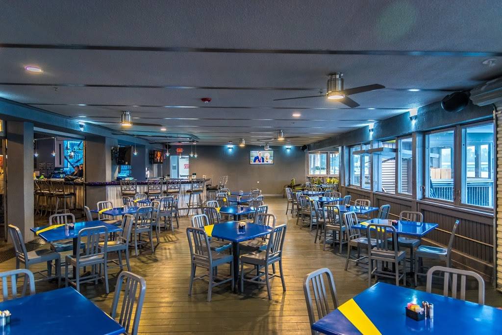 The Edge Restaurant and Bar | restaurant | 15659 Marina Dr, Montgomery, TX 77356, USA | 9367035041 OR +1 936-703-5041