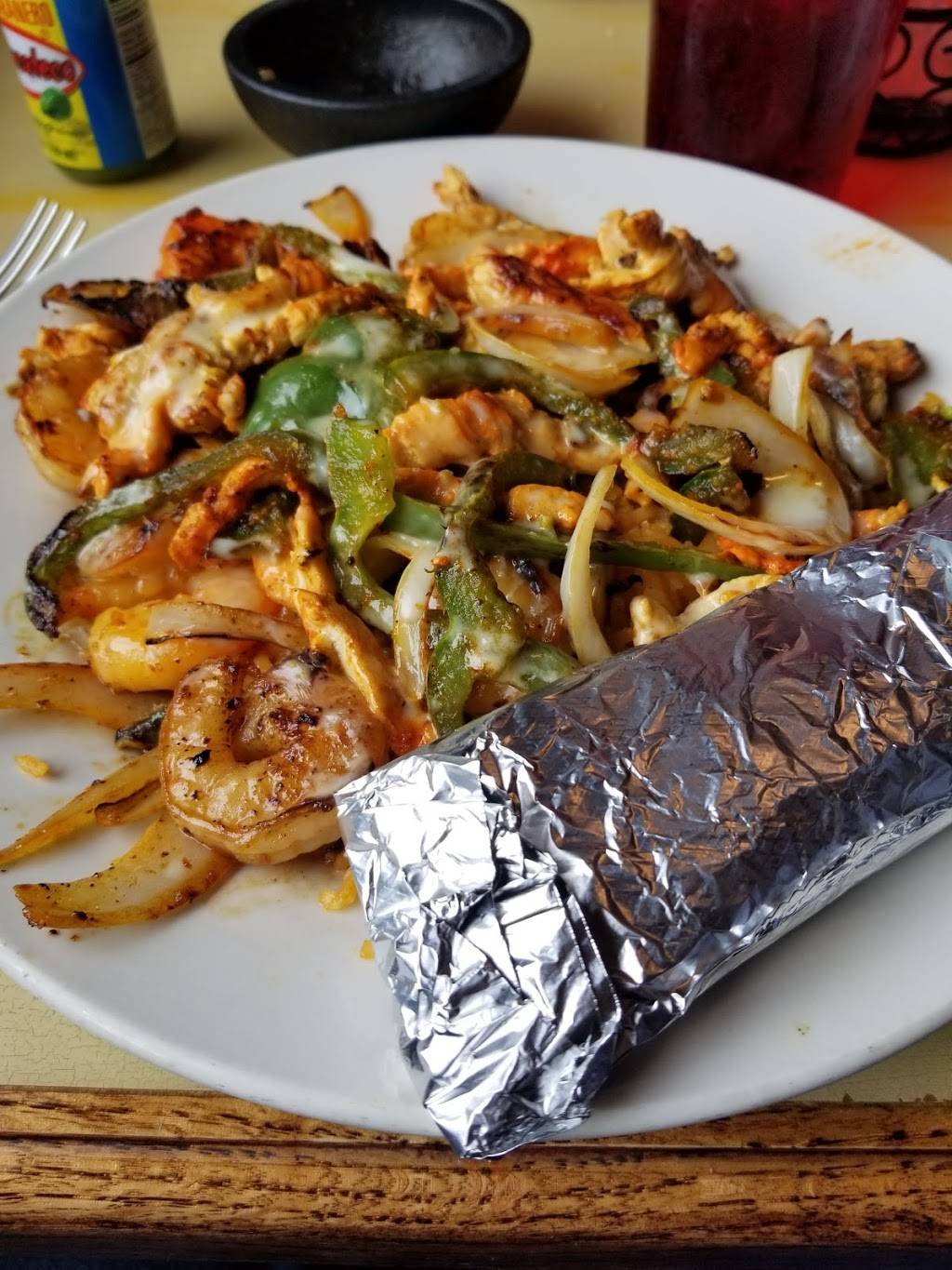 EL MARIACHI | restaurant | 5825 Merle Hay Rd, Johnston, IA 50131, USA | 5152763887 OR +1 515-276-3887