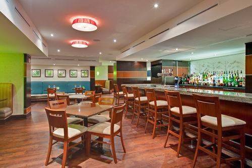 Dox Restaurant & Lounge | restaurant | 2 Princess St, Kingston, ON K7L 1A2, Canada | 6135498400 OR +1 613-549-8400