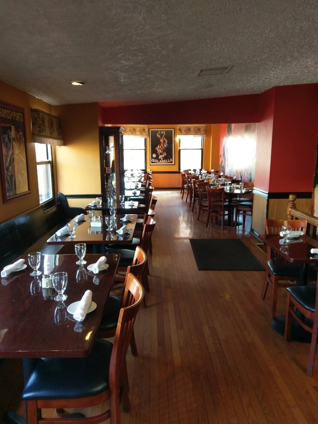 Speakeasy Saloon & Dining House | restaurant | 4818, 2840 ODonnell St, Baltimore, MD 21224, USA | 4102762977 OR +1 410-276-2977