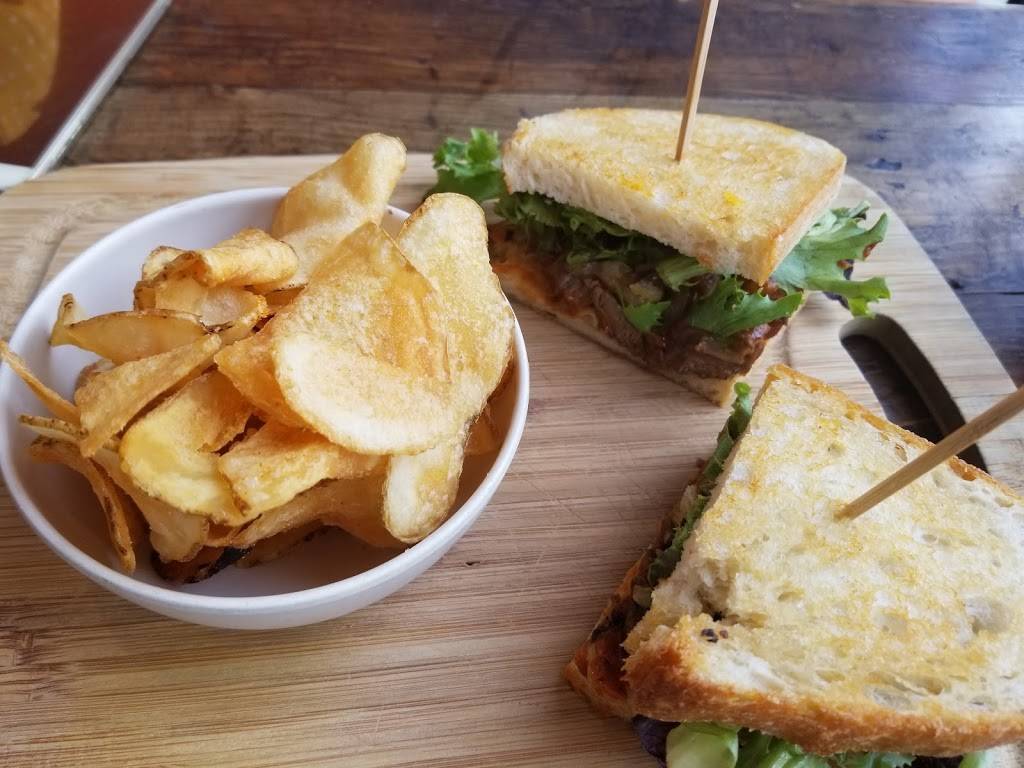 The Carving Board Burbank | restaurant | 216 E Olive Ave, Burbank, CA 91502, USA | 8185636799 OR +1 818-563-6799