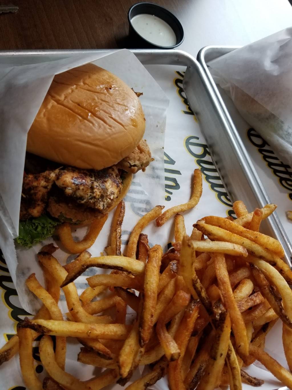 Super Chix | restaurant | 2319 Memorial Pkwy SW, Huntsville, AL 35801, USA | 2564890078 OR +1 256-489-0078