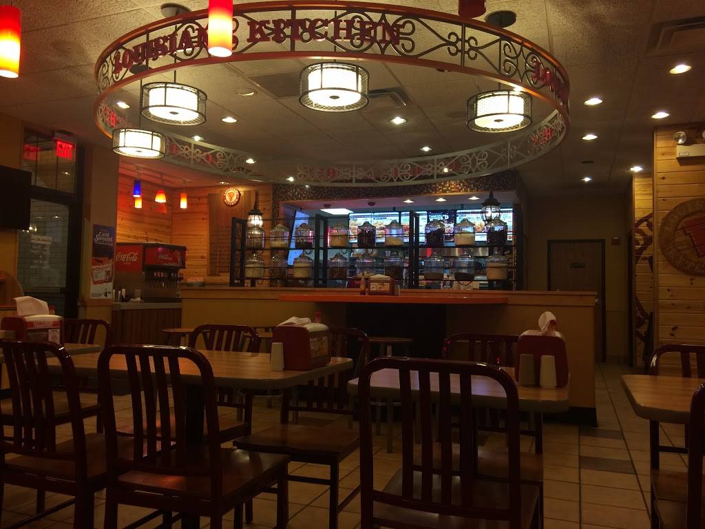 Popeyes Louisiana Kitchen | restaurant | 2350 Ogden Ave, Lisle, IL 60532, USA | 6305277122 OR +1 630-527-7122