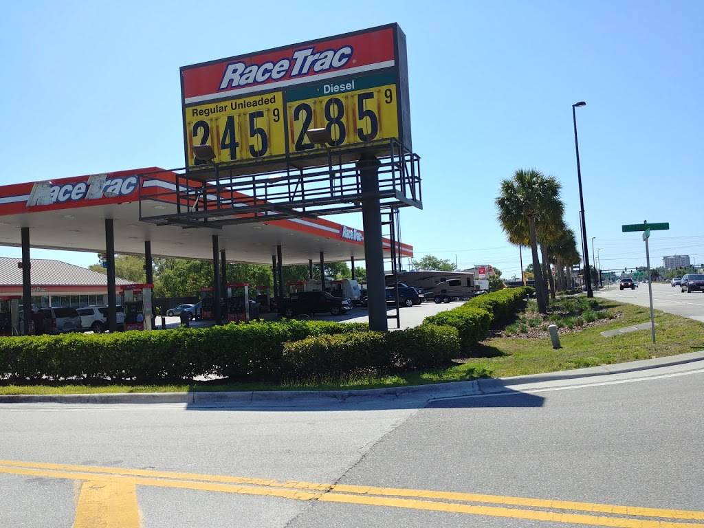 RaceTrac | bakery | 1690 N Broadway Ave, Bartow, FL 33830, USA | 8635339757 OR +1 863-533-9757