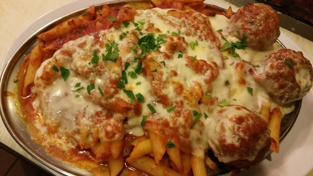 Evelyns Big Italian | restaurant | 704 Texas St, Fairfield, CA 94533, USA | 7074219000 OR +1 707-421-9000