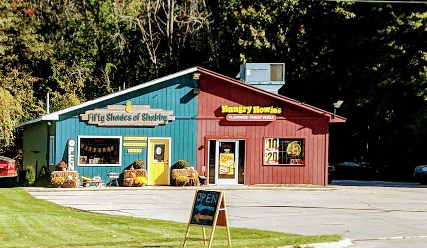 Hungry Howies Pizza | meal delivery | 37595 Green St, New Baltimore, MI 48047, USA | 5867254999 OR +1 586-725-4999