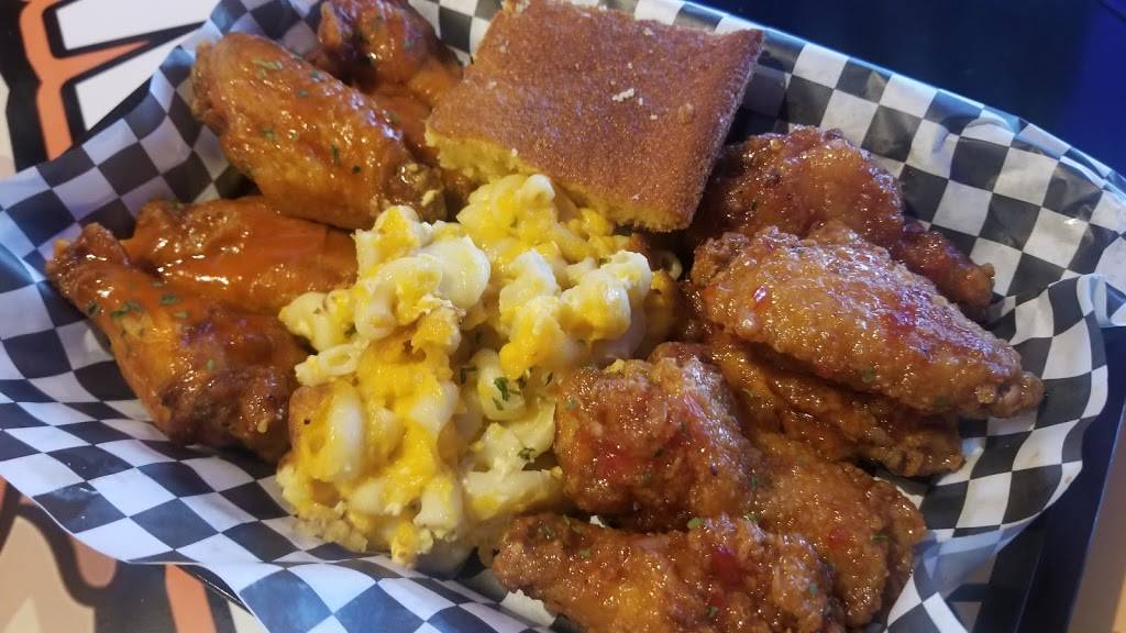 Strictly Wings | restaurant | 4875 Okeechobee Blvd, West Palm Beach, FL 33417, USA | 5613283222 OR +1 561-328-3222