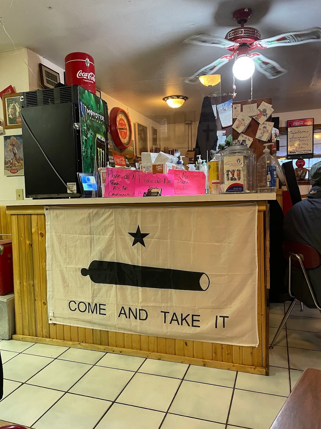 Finas Diner | restaurant | 2298 NM-17, Chama, NM 87520, USA | 5757569195 OR +1 575-756-9195