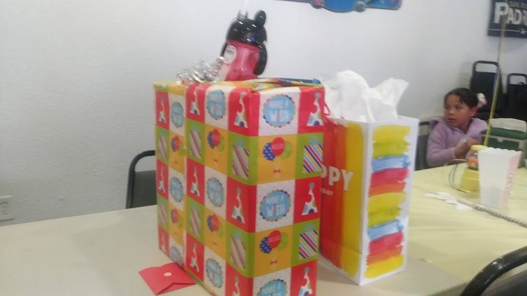 Time Out Pizza & Fun Center | restaurant | 110 S Mooney Blvd, Tulare, CA 93274, USA | 5596850322 OR +1 559-685-0322