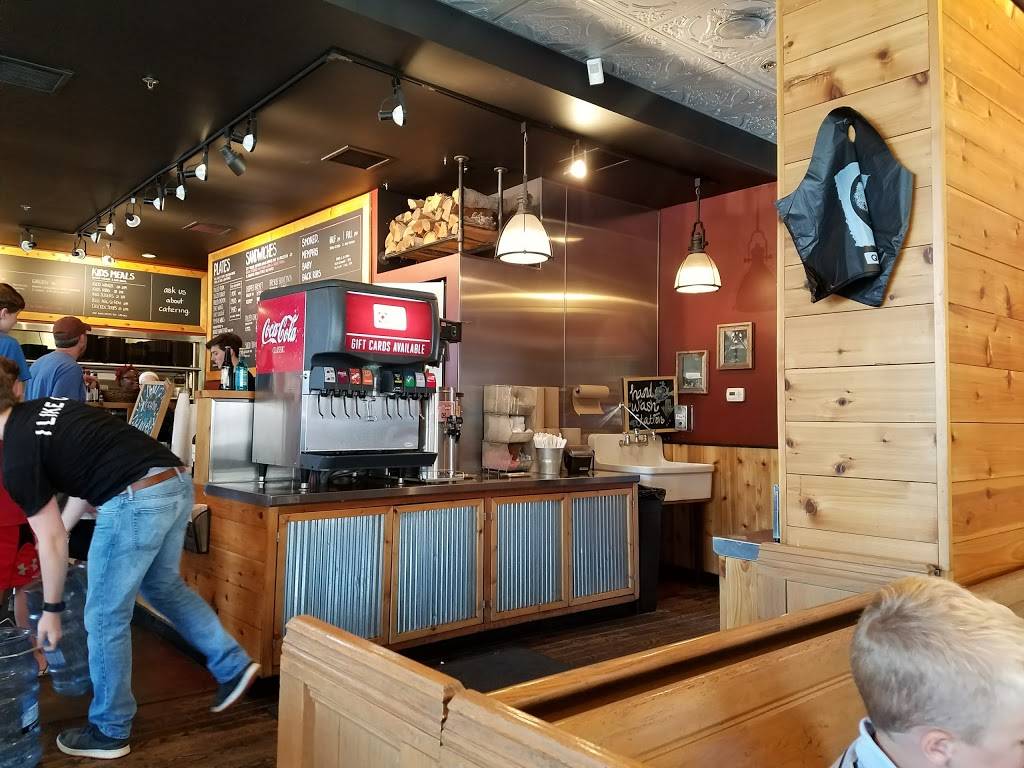 Q-BBQ | restaurant | 103 S Main St, Naperville, IL 60540, USA | 6306376400 OR +1 630-637-6400