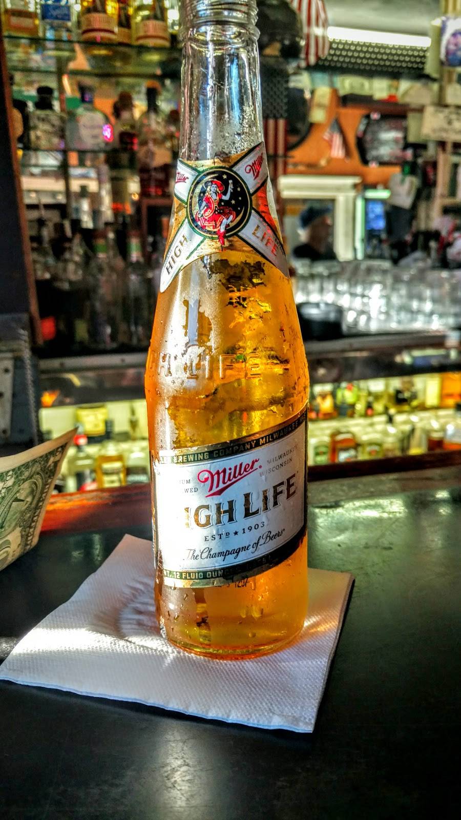 Pattys Inn | restaurant | 102 S Montgomery St, San Jose, CA 95110, USA | 4089984566 OR +1 408-998-4566