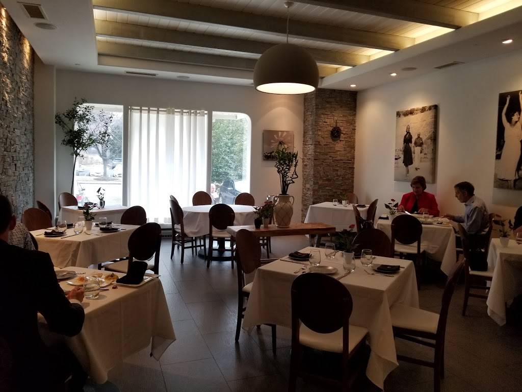 Nostos Restaurant | restaurant | 8100 Boone Blvd, Vienna, VA 22182, USA | 7037600690 OR +1 703-760-0690