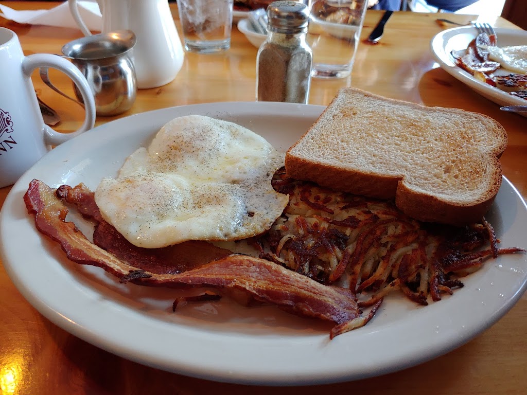 Boyne River Inn | restaurant | 229 Water St, Boyne City, MI 49712, USA | 2312224053 OR +1 231-222-4053